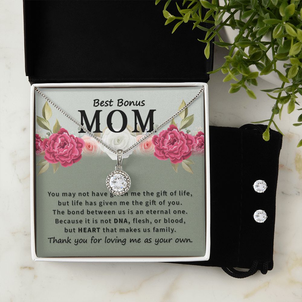 Mom Solitaire Jewelry Set-The gift of you | Custom Heart Design