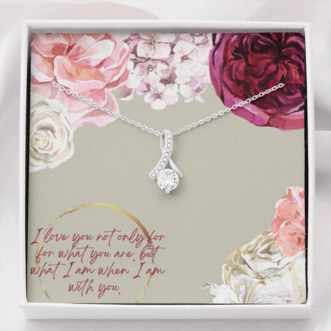 Alluring Beauty Solitaire Necklace for Women | Custom Heart Design