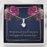 Alluring Beauty Solitaire Necklace for Women | Custom Heart Design