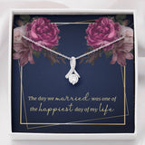 Alluring Beauty Solitaire Necklace for Women | Custom Heart Design