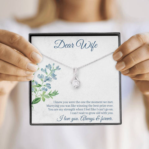 Alluring Beauty Solitaire Necklace for Wife | Custom Heart Design
