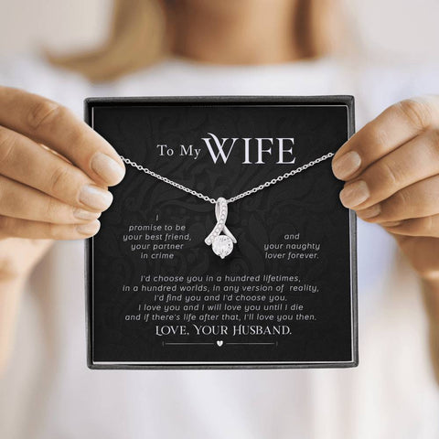 Alluring Beauty Solitaire Necklace for Wife | Custom Heart Design